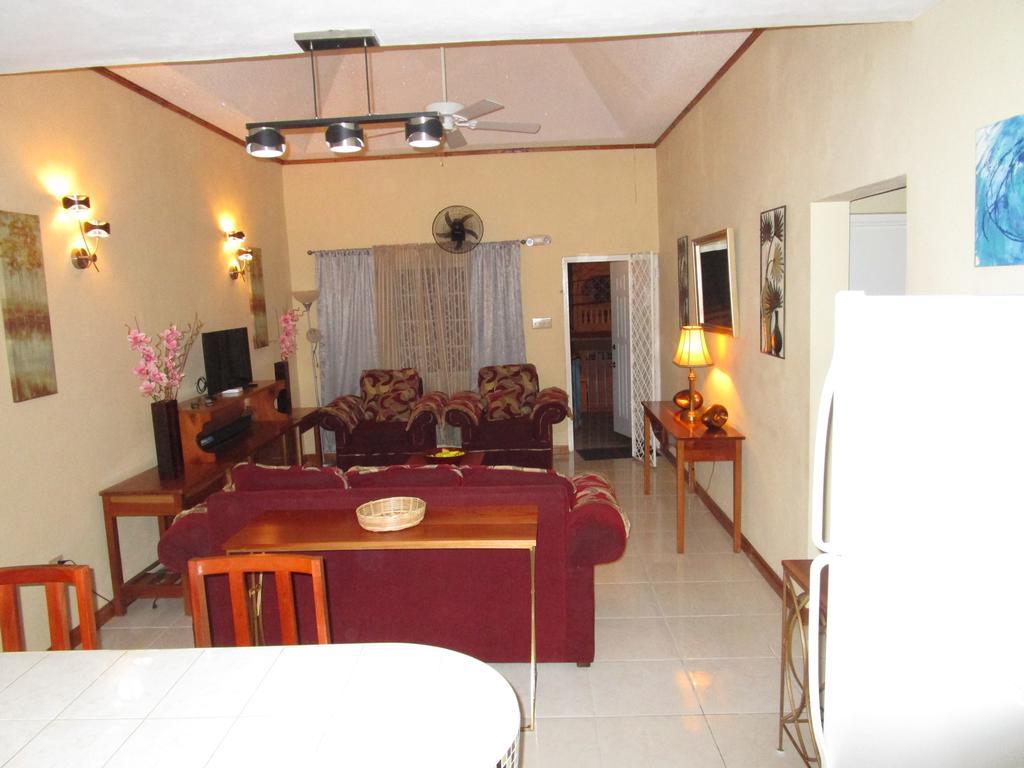The Residence Portmore Apartments Ngoại thất bức ảnh