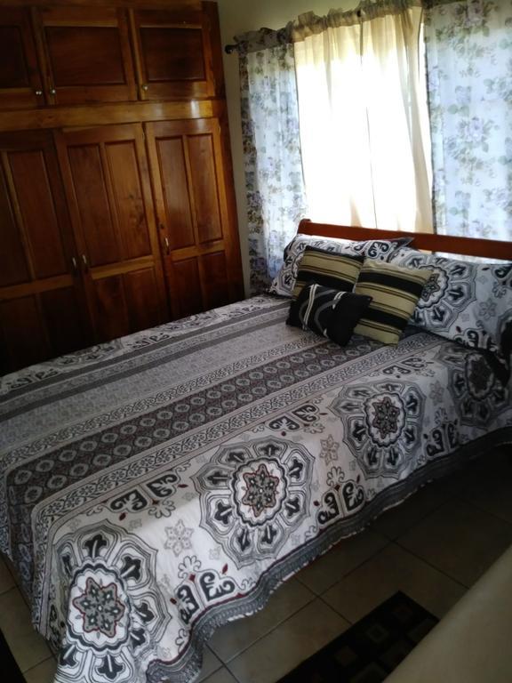 The Residence Portmore Apartments Ngoại thất bức ảnh